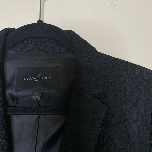Banana Republic Black Floral Embroidered Blazer - Picture 5 of 5